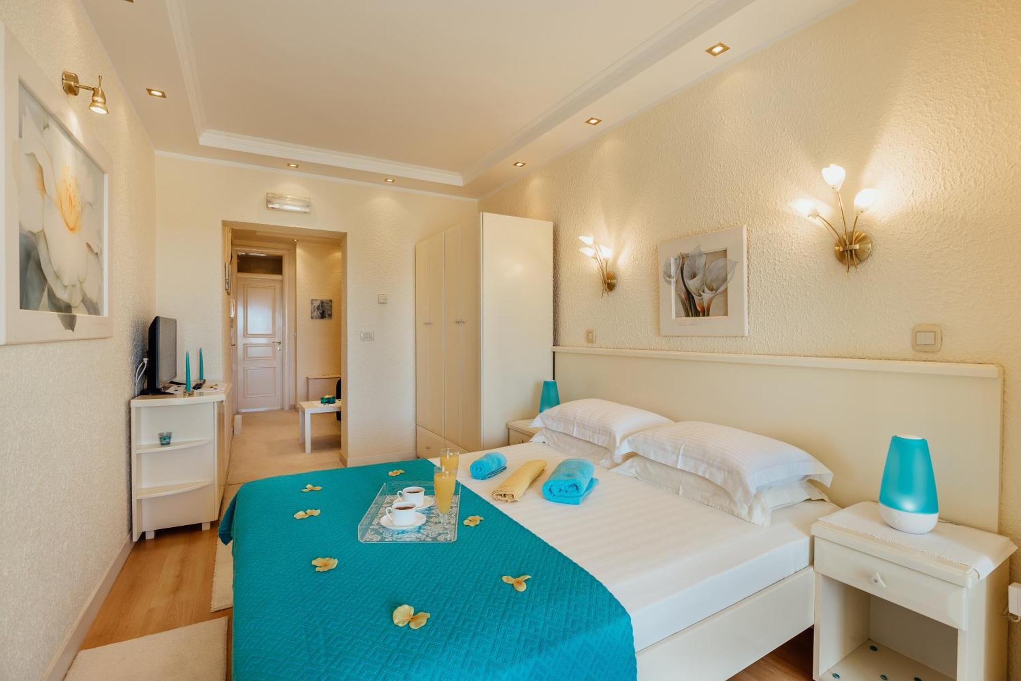 Apartments Porobic ヘルツェグ・ノヴィ エクステリア 写真