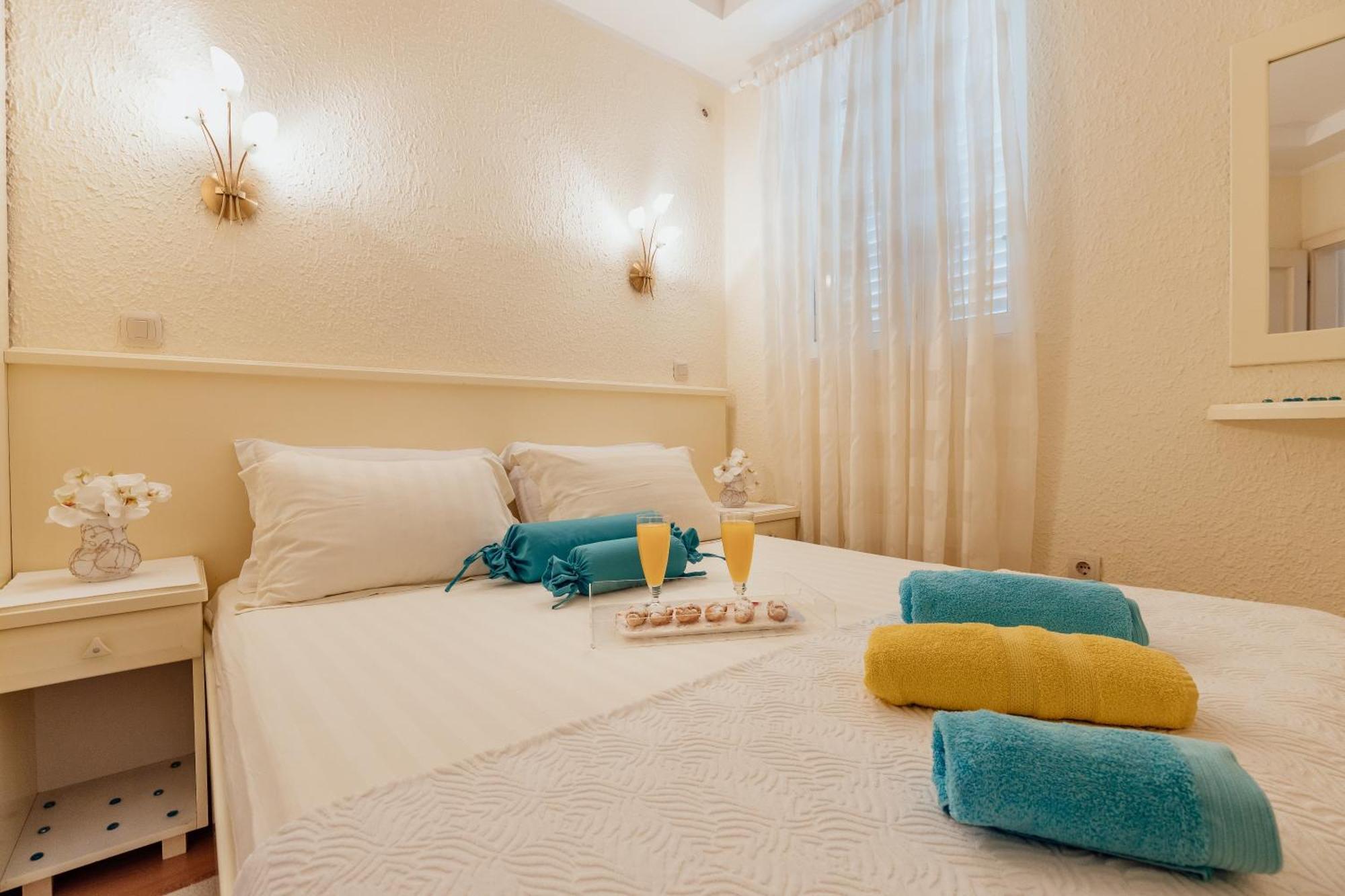 Apartments Porobic ヘルツェグ・ノヴィ エクステリア 写真
