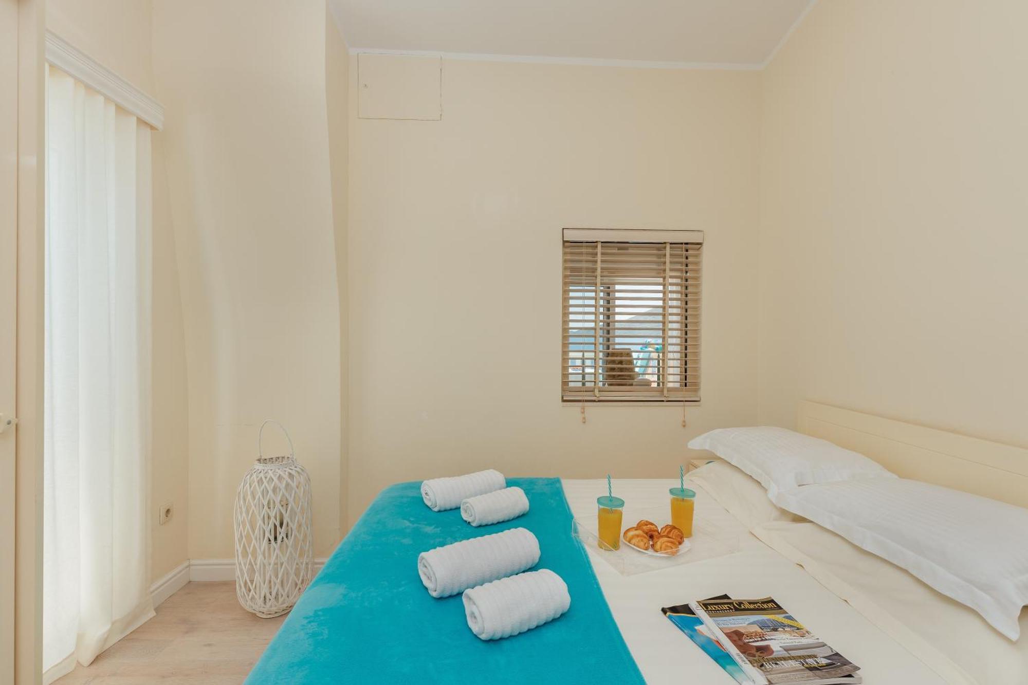 Apartments Porobic ヘルツェグ・ノヴィ エクステリア 写真