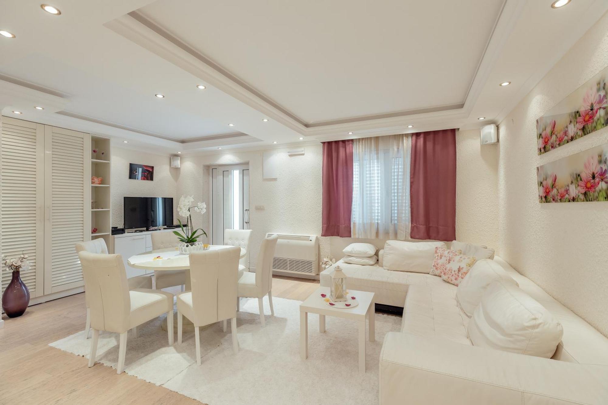 Apartments Porobic ヘルツェグ・ノヴィ エクステリア 写真