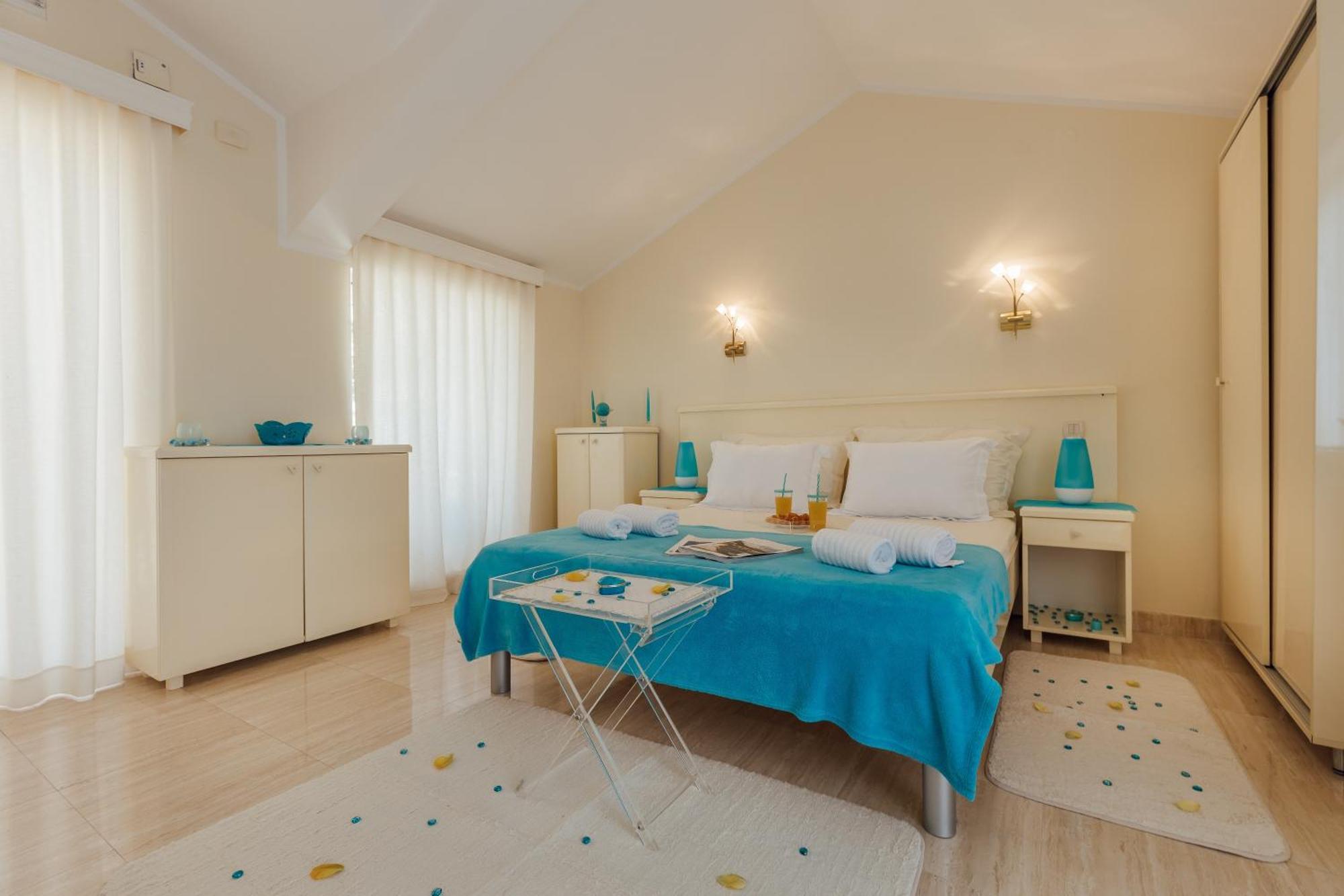 Apartments Porobic ヘルツェグ・ノヴィ エクステリア 写真