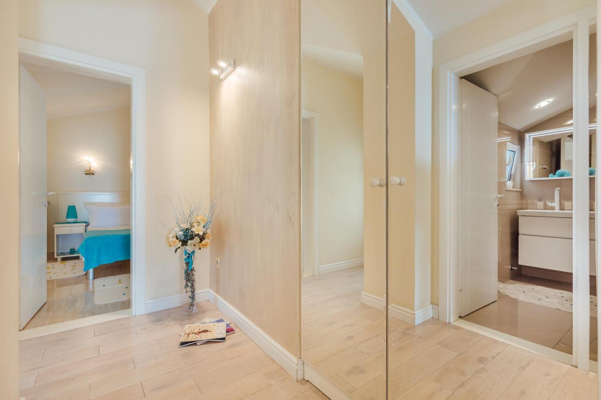 Apartments Porobic ヘルツェグ・ノヴィ エクステリア 写真