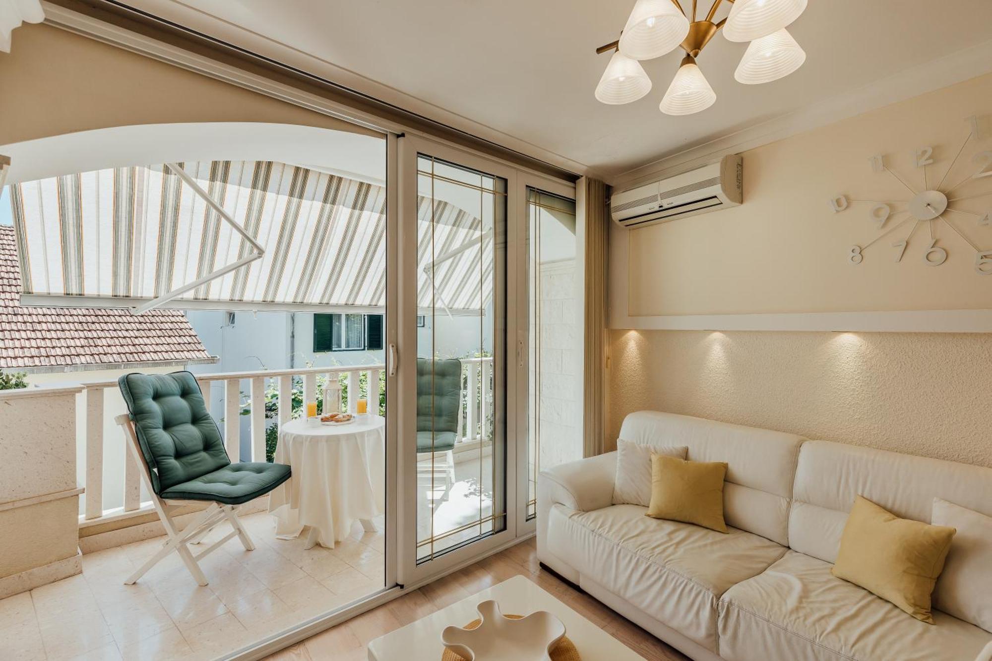 Apartments Porobic ヘルツェグ・ノヴィ エクステリア 写真